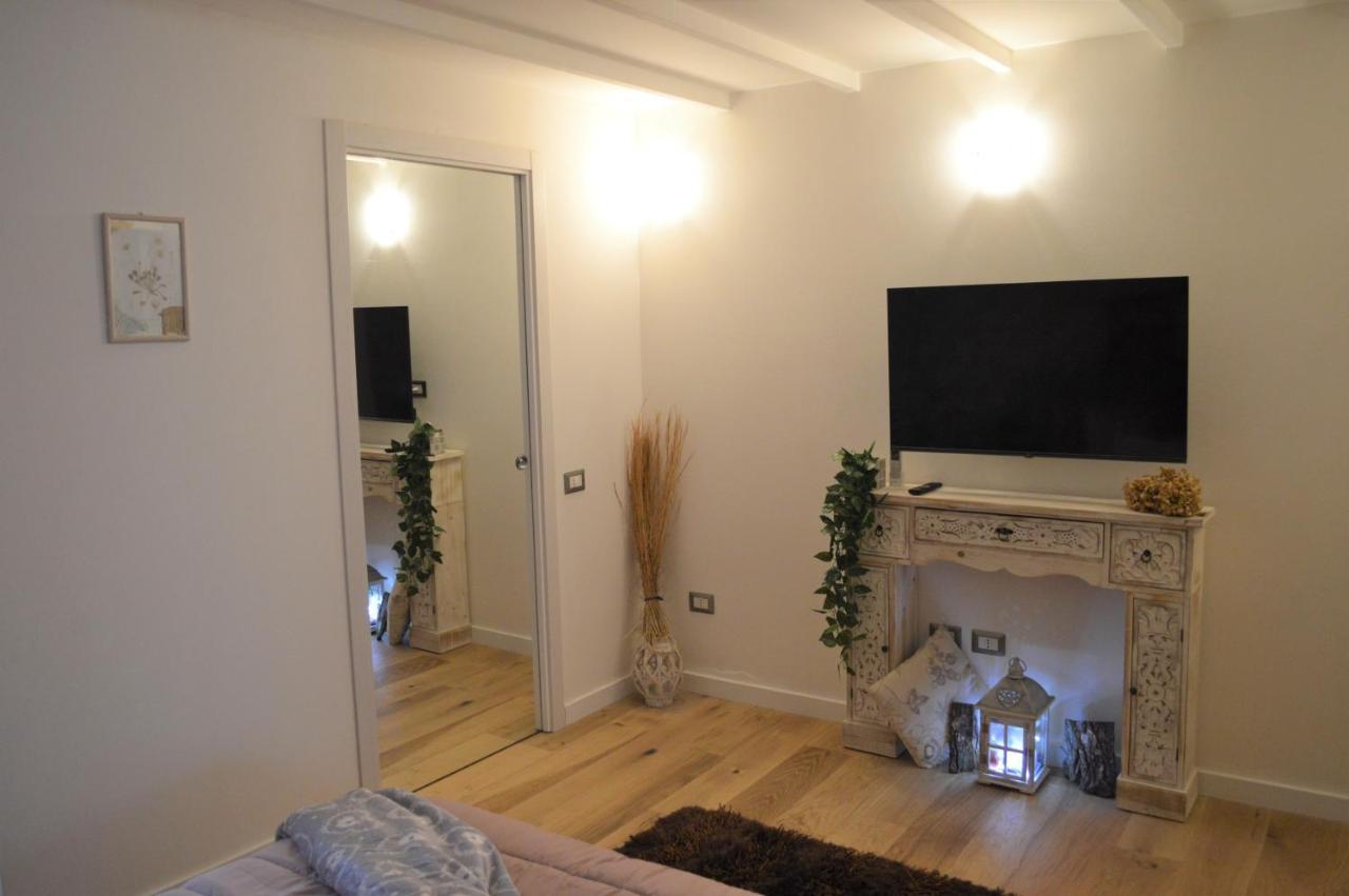 Domu 600 - Suite Mini Appartamento Cagliari Centro Storico Exteriör bild