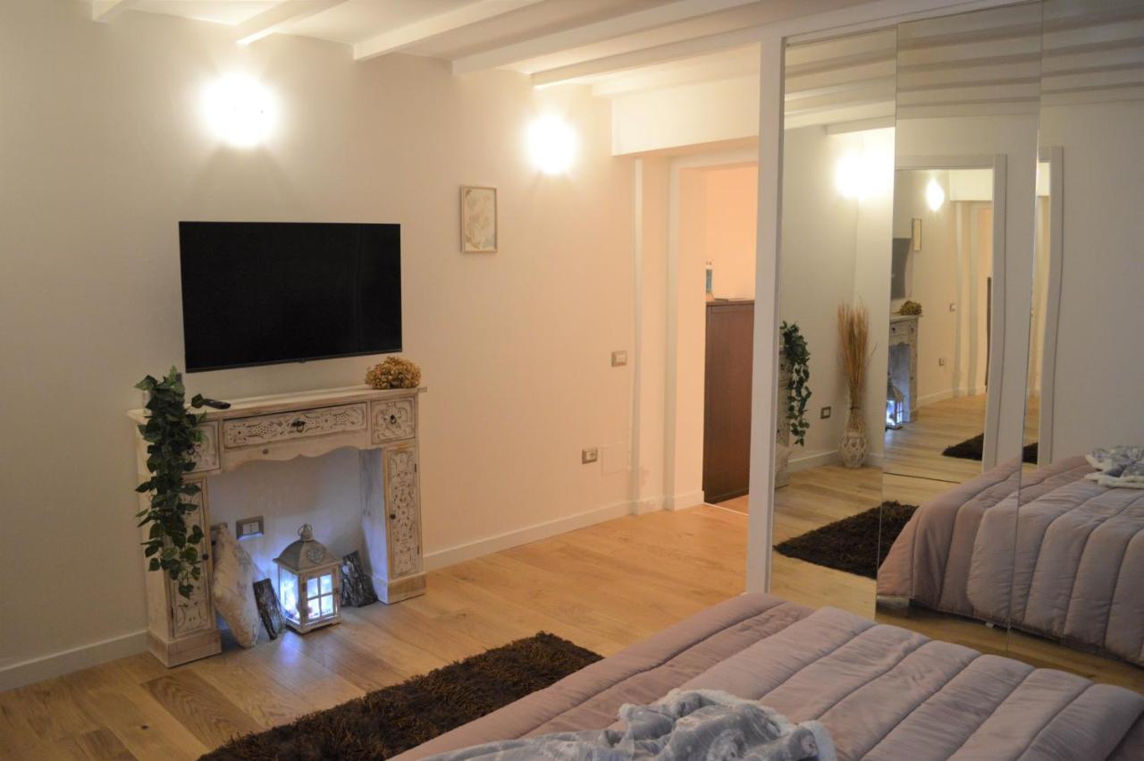 Domu 600 - Suite Mini Appartamento Cagliari Centro Storico Exteriör bild