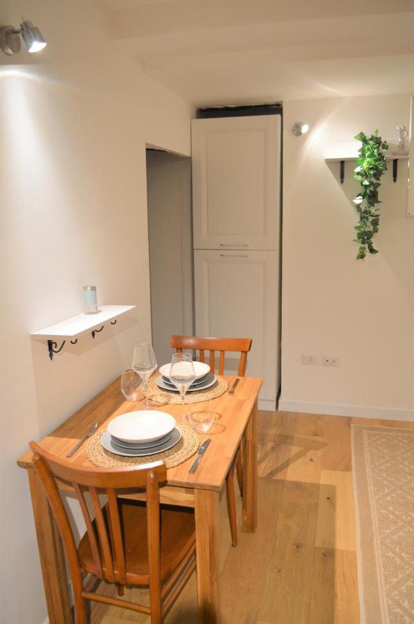 Domu 600 - Suite Mini Appartamento Cagliari Centro Storico Exteriör bild
