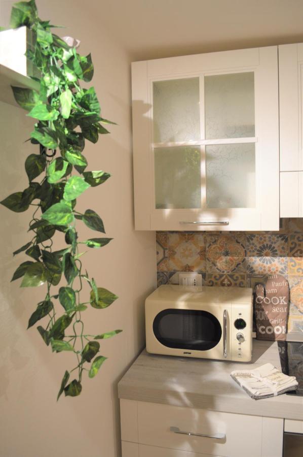 Domu 600 - Suite Mini Appartamento Cagliari Centro Storico Exteriör bild