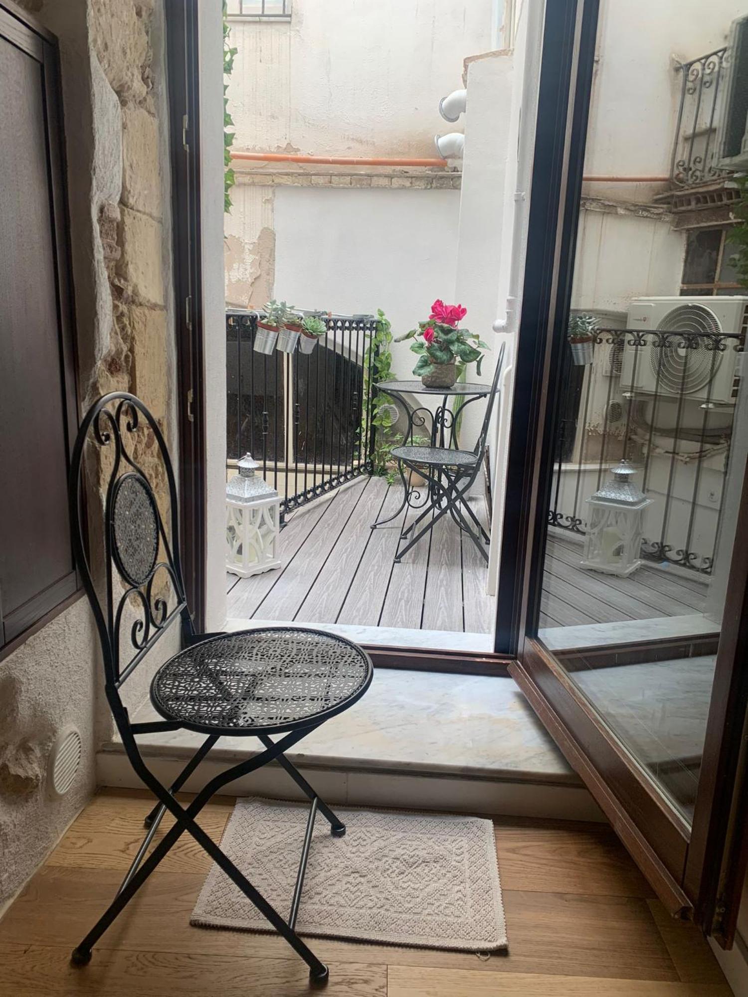 Domu 600 - Suite Mini Appartamento Cagliari Centro Storico Exteriör bild