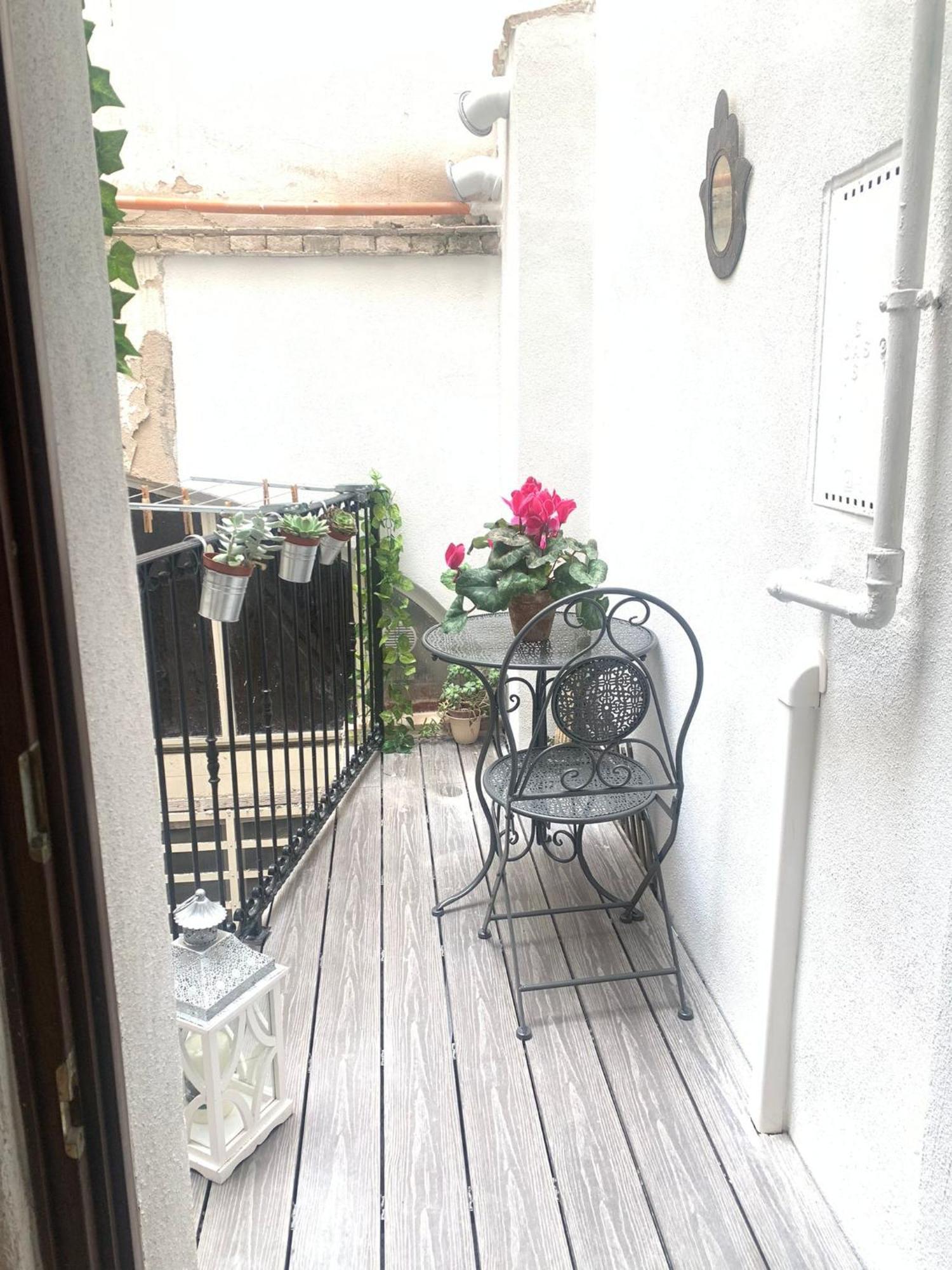 Domu 600 - Suite Mini Appartamento Cagliari Centro Storico Exteriör bild